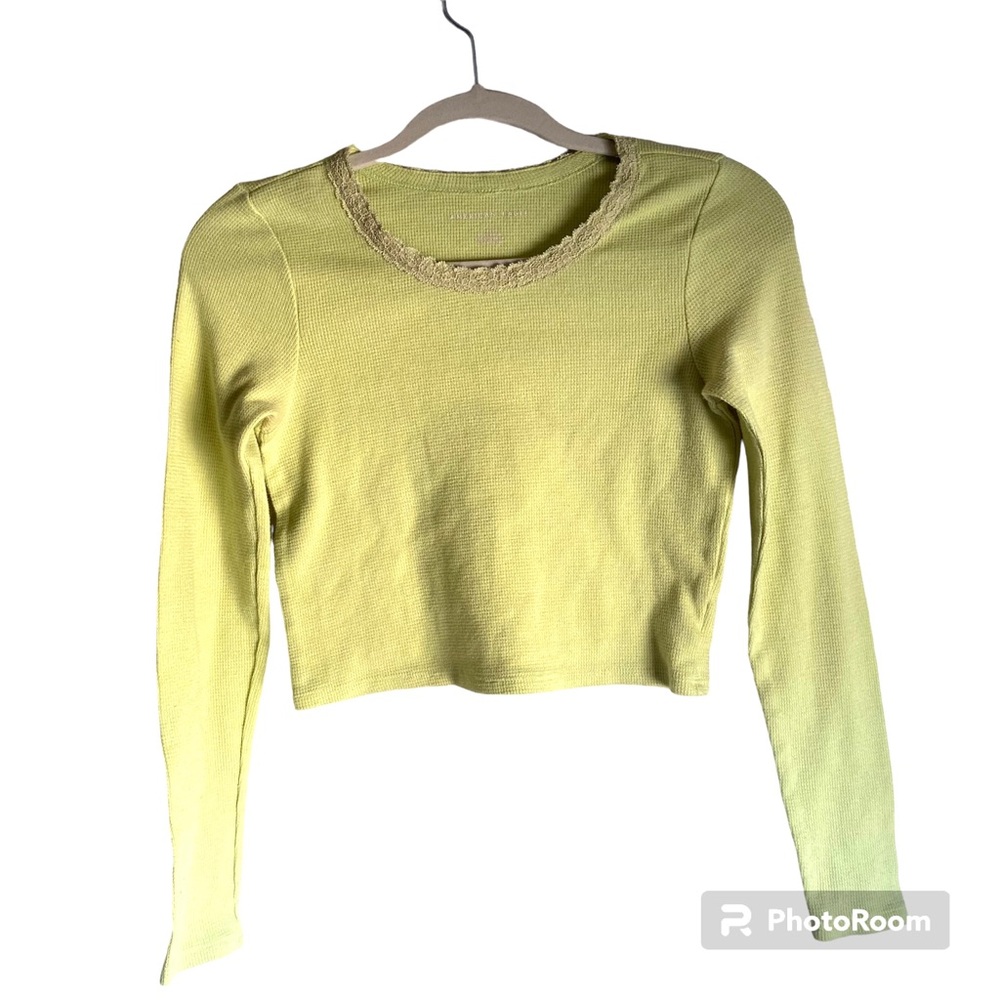 Yellow waffle American Eagle lace trim top